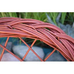 Fotoliul din rată de cireș pentru grădină