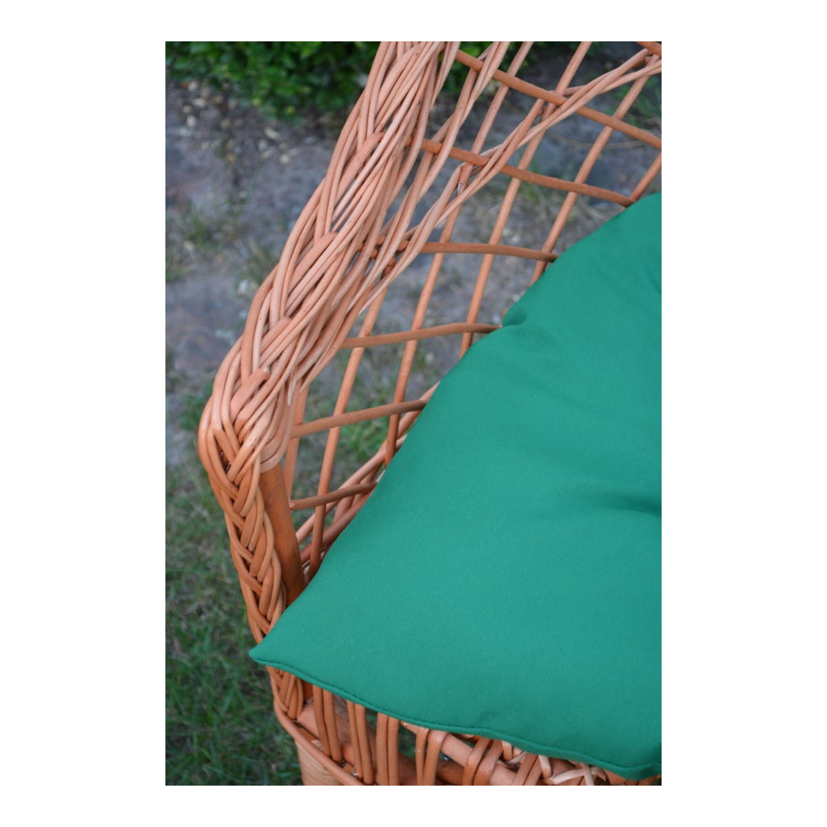 Scaun de grădină din ratan natural cu pernă verde