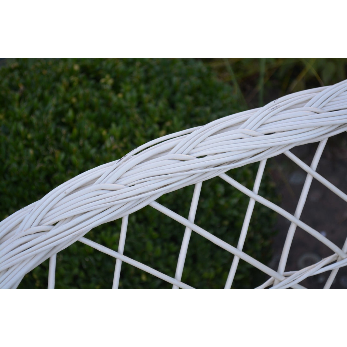 Sofa din ratan alb pentru grădină