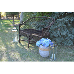 Canapea din ratan de culoare maro pentru grădină