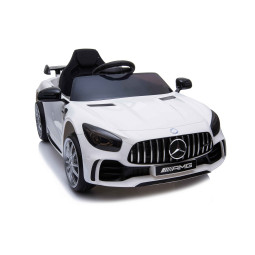 mașina electrică Mercedes GTR albă