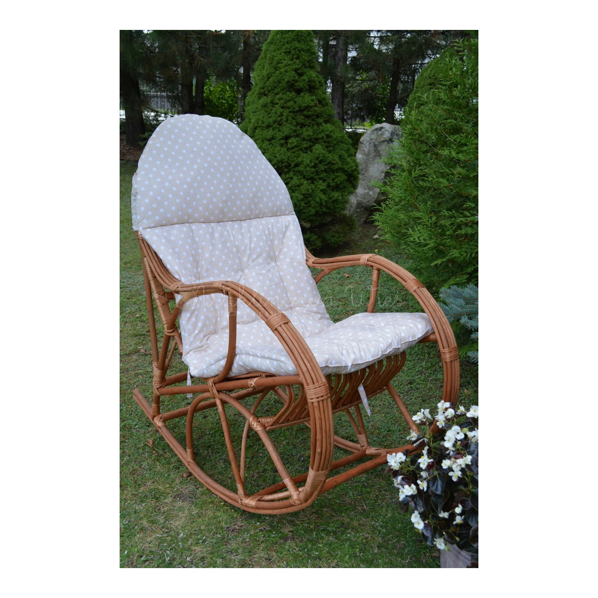 Scaun de balansoar de grădină KING II cu pernă de culoare bej deschis