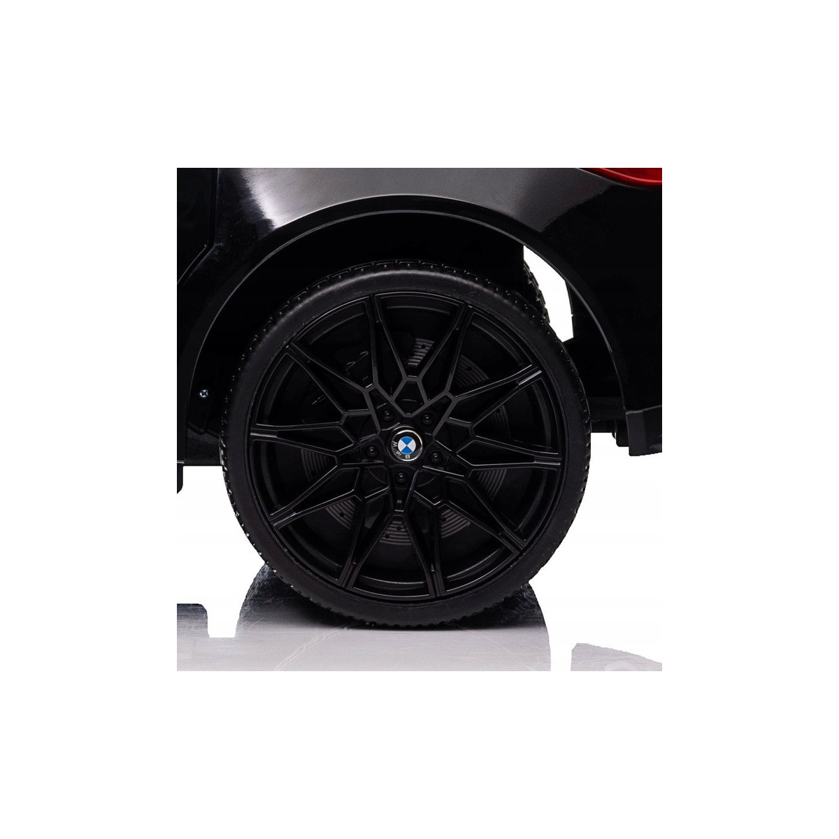 Mașină electrică pentru copii BMW M4 în culoarea albastră cu telecomandă