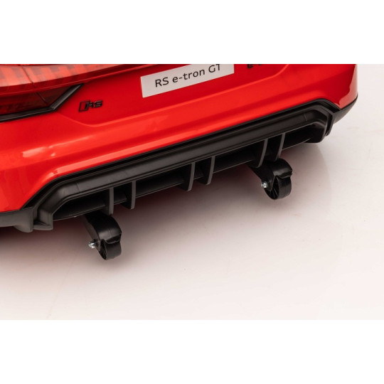 Mașină electrică pentru copii Audi RS e-tron GT 4x4 de culoare roșie