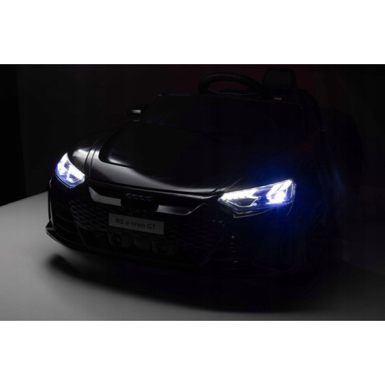 Mașină electrică pentru copii Audi RS e-tron GT 4x4 de culoare neagră