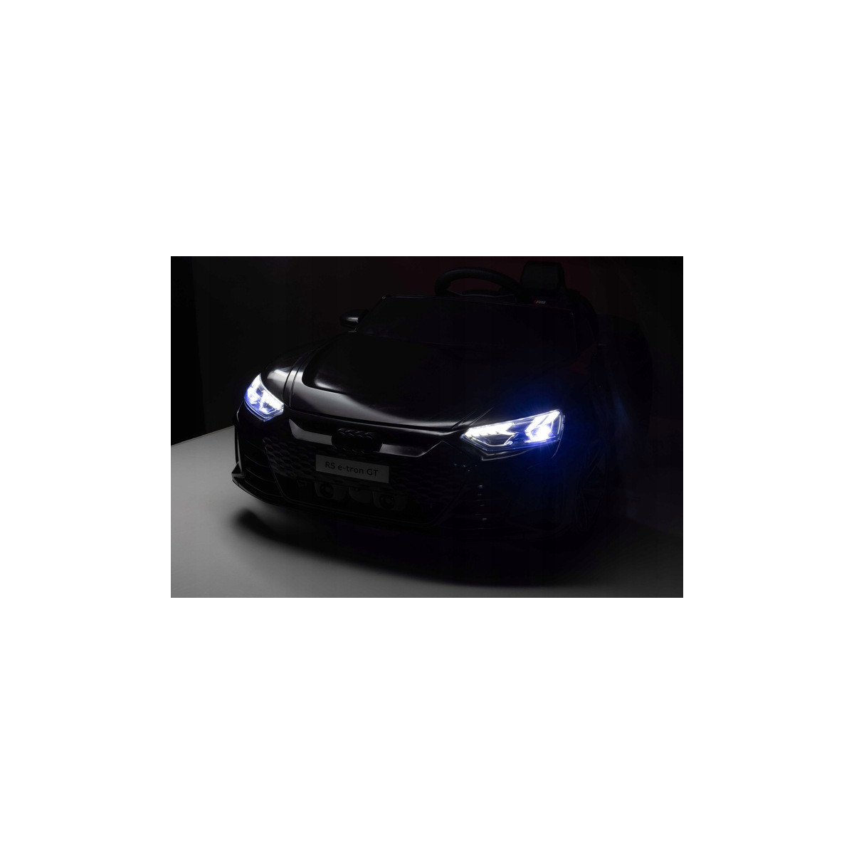 Mașină electrică pentru copii Audi RS e-tron GT 4x4 de culoare neagră