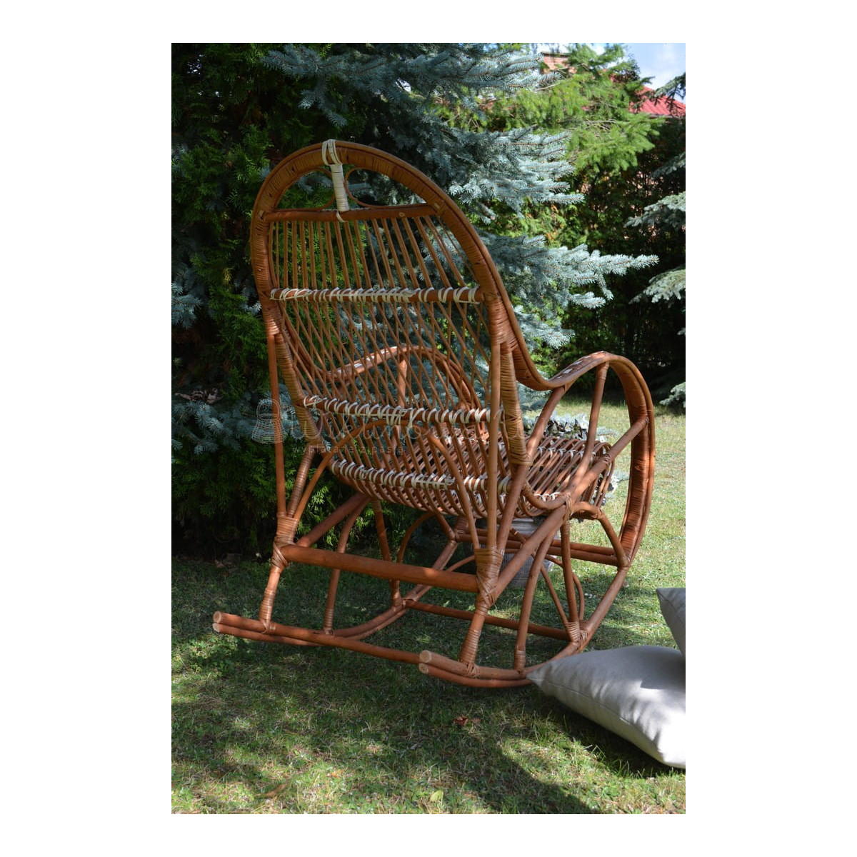 Scaun de grădină suspendat din ratan cu finisaj alb