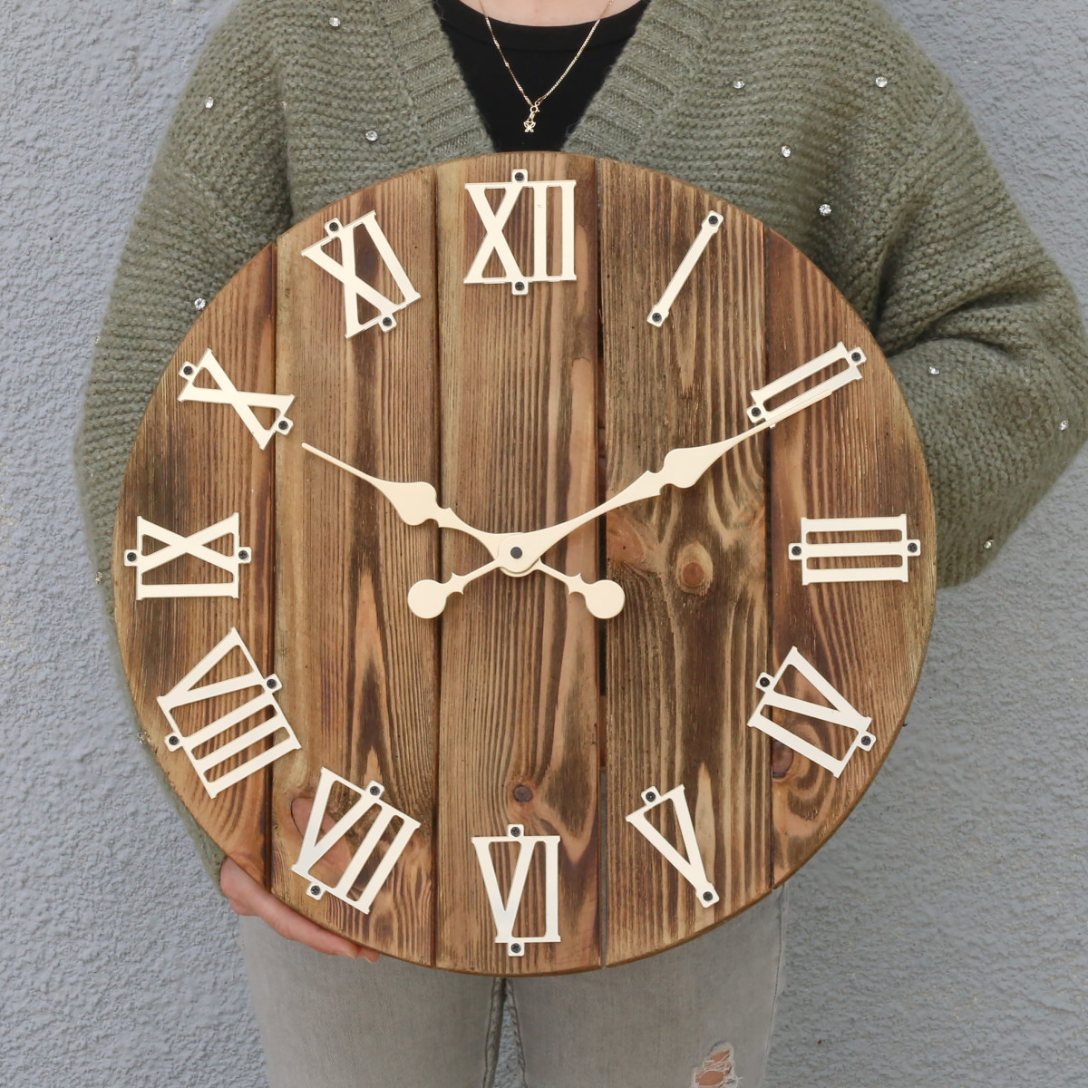 Ceas de perete din lemn, tăcut, cu diametrul de 49 cm