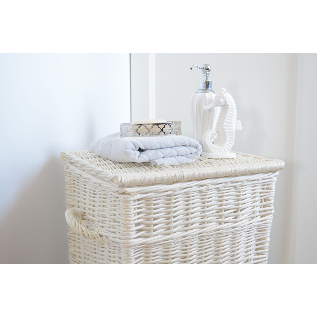 Coș din răchită pentru rufe, de culoare albă, înălțime 50cm