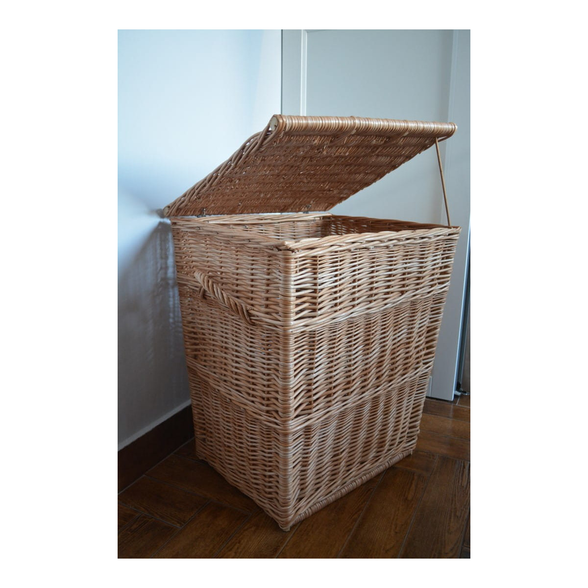 Coș din răchită pentru rufe, înălțime 60cm, culoare vișinie