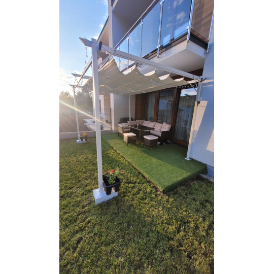 Pergolă de grădină 3x4 m metalică pentru terasă, foișor cu acoperiș, construcție și acoperiș alb.