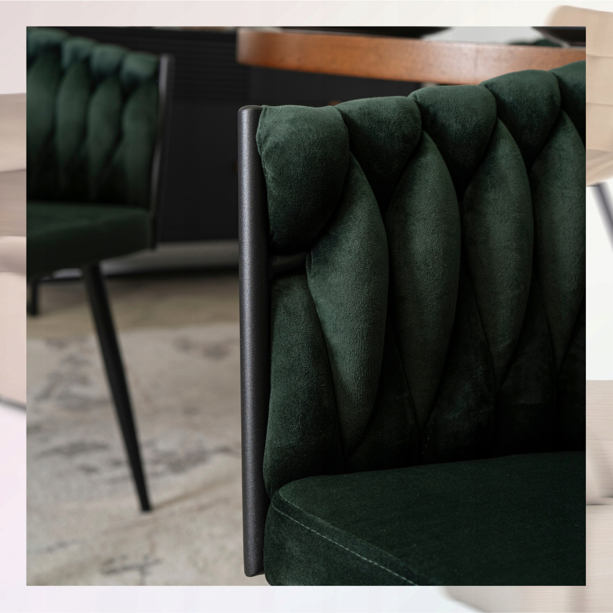 Scaunul de lux PRINCESS în culoarea verde pentru interior
