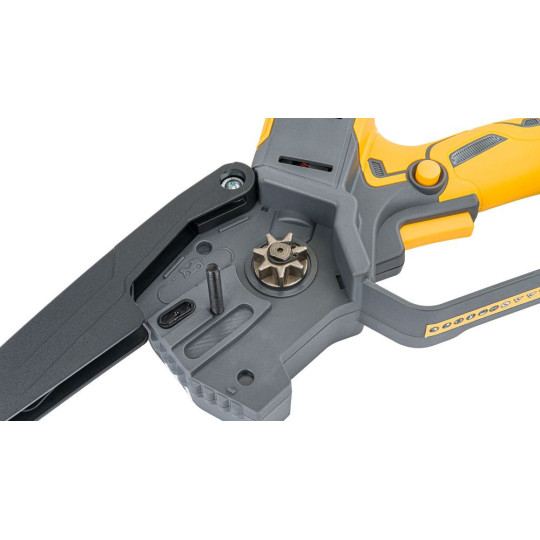 Profi feron cu acumulator PM-MPA-2AHM la un preț super!