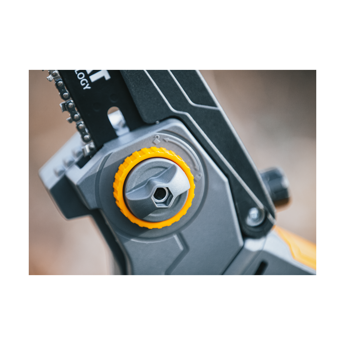 Profi feron cu acumulator PM-MPA-2AHM la un preț super!