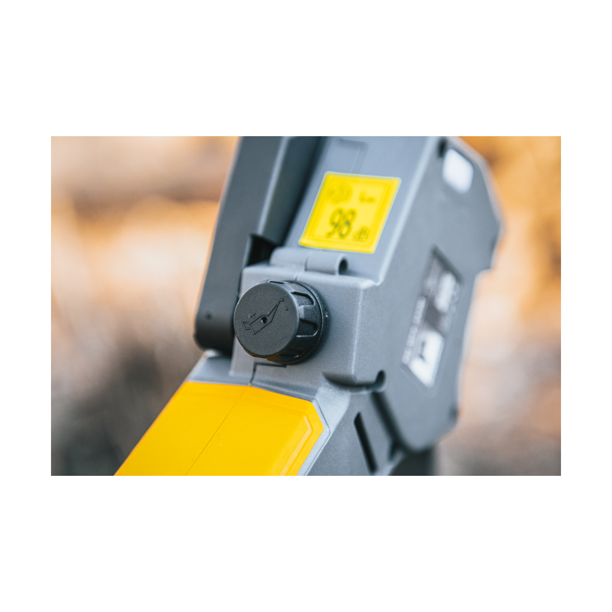 Profi feron cu acumulator PM-MPA-2AHM la un preț super!