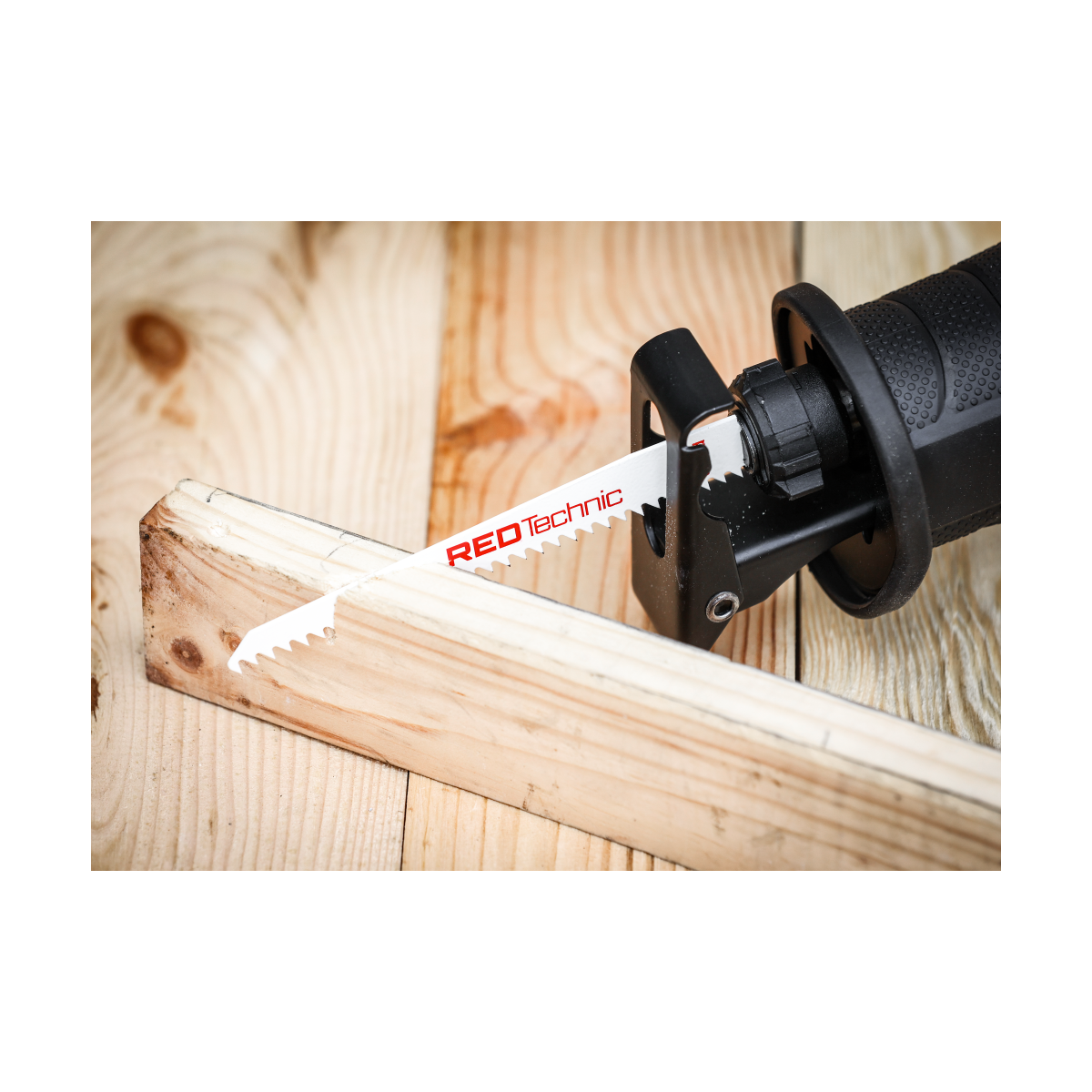 Fierăstrău electric cu sabie Powermat PM-PSZ-1800T | 1800W | 12× lame