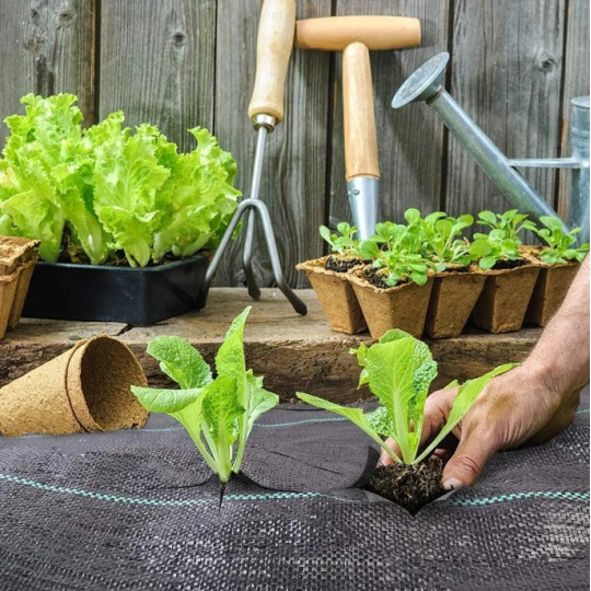 Țesătură agricolă rezistentă de culoare neagră 110g/m2, 0,6x100