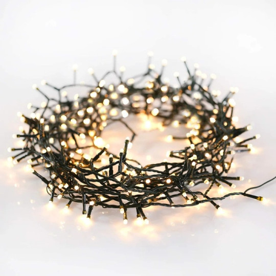 Kvalitative lumini LED de Crăciun 100 LED în culoarea alb cald.