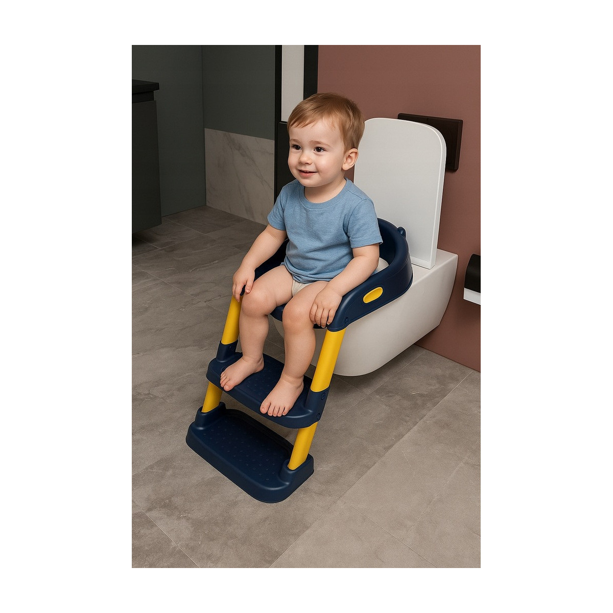 Scaune pliabile și ajustabile pentru copii cu reduceri, de culoare albastră.