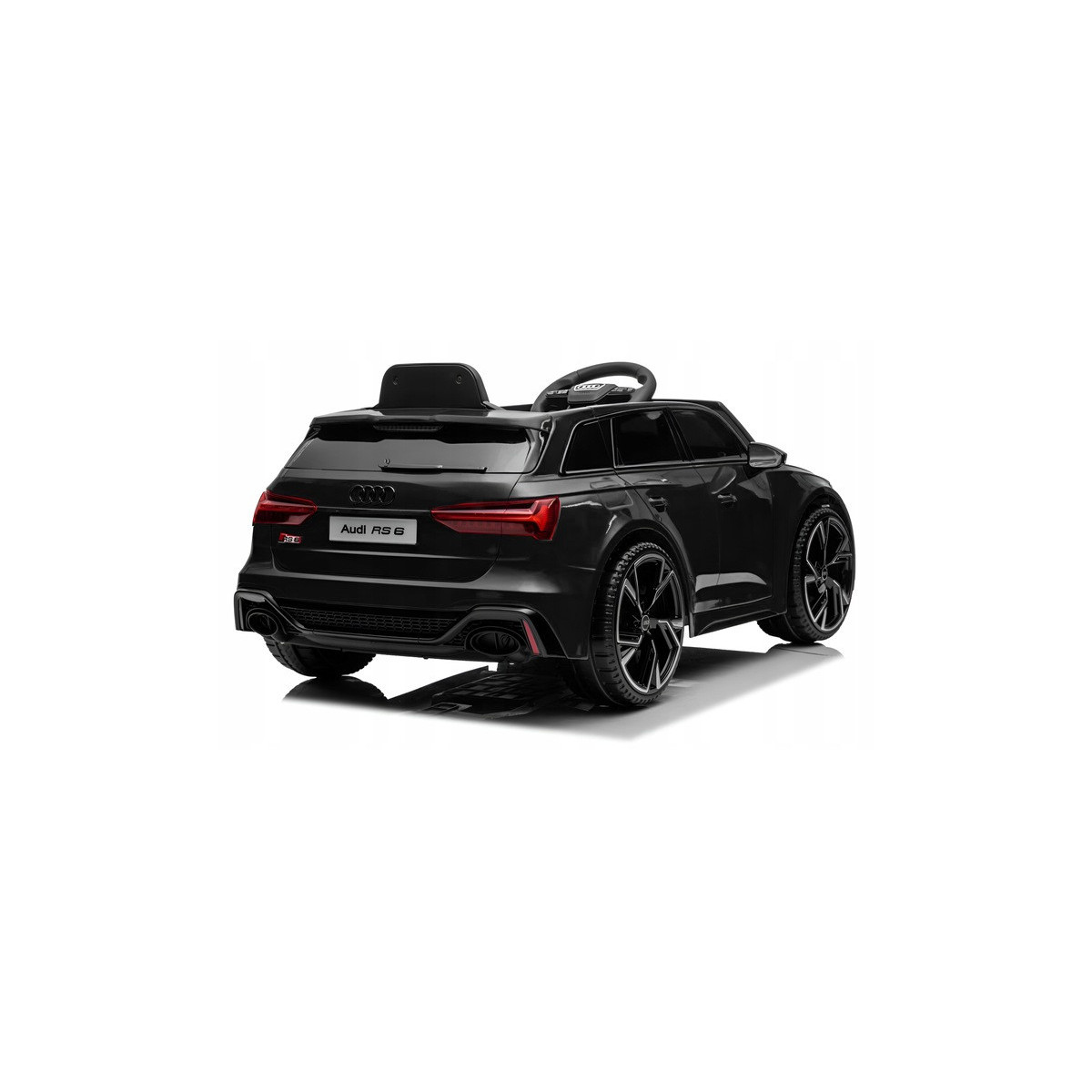 Automobil electric Audi RS6 de culoare neagră