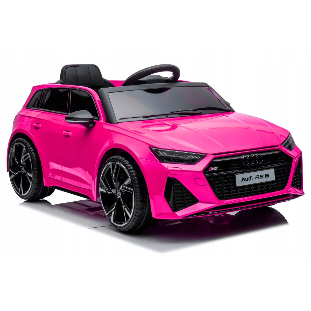 Luxusul mașinu electrică Audi RS6 în culoarea roz.