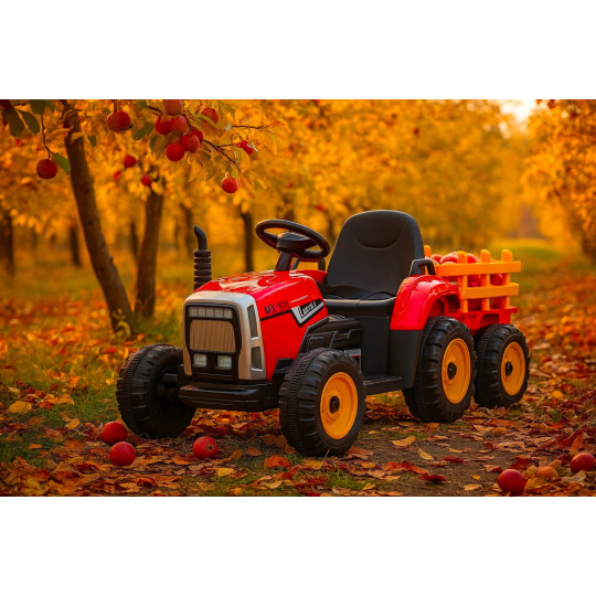 Tractor cu acumulator de culoare roșie cu remorcă