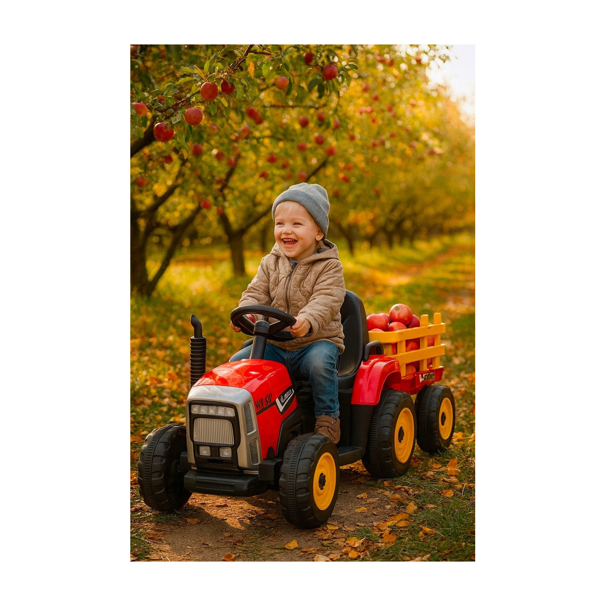 Tractor cu acumulator de culoare roșie cu remorcă