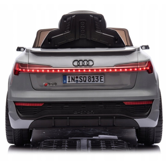Mașinuță electrică pentru copii Audi RSQ8, culoare gri