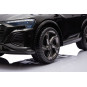 Mașinu electrică pentru copii Audi RSQ8, de culoare neagră