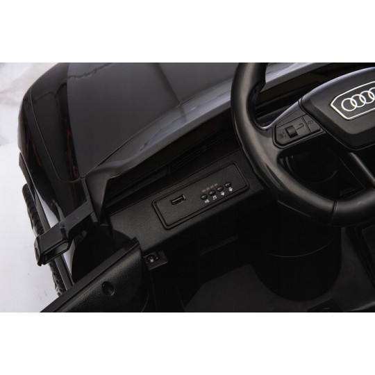 Mașinu electrică pentru copii Audi RSQ8, de culoare neagră