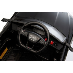 Mașinu electrică pentru copii Audi RSQ8, de culoare neagră