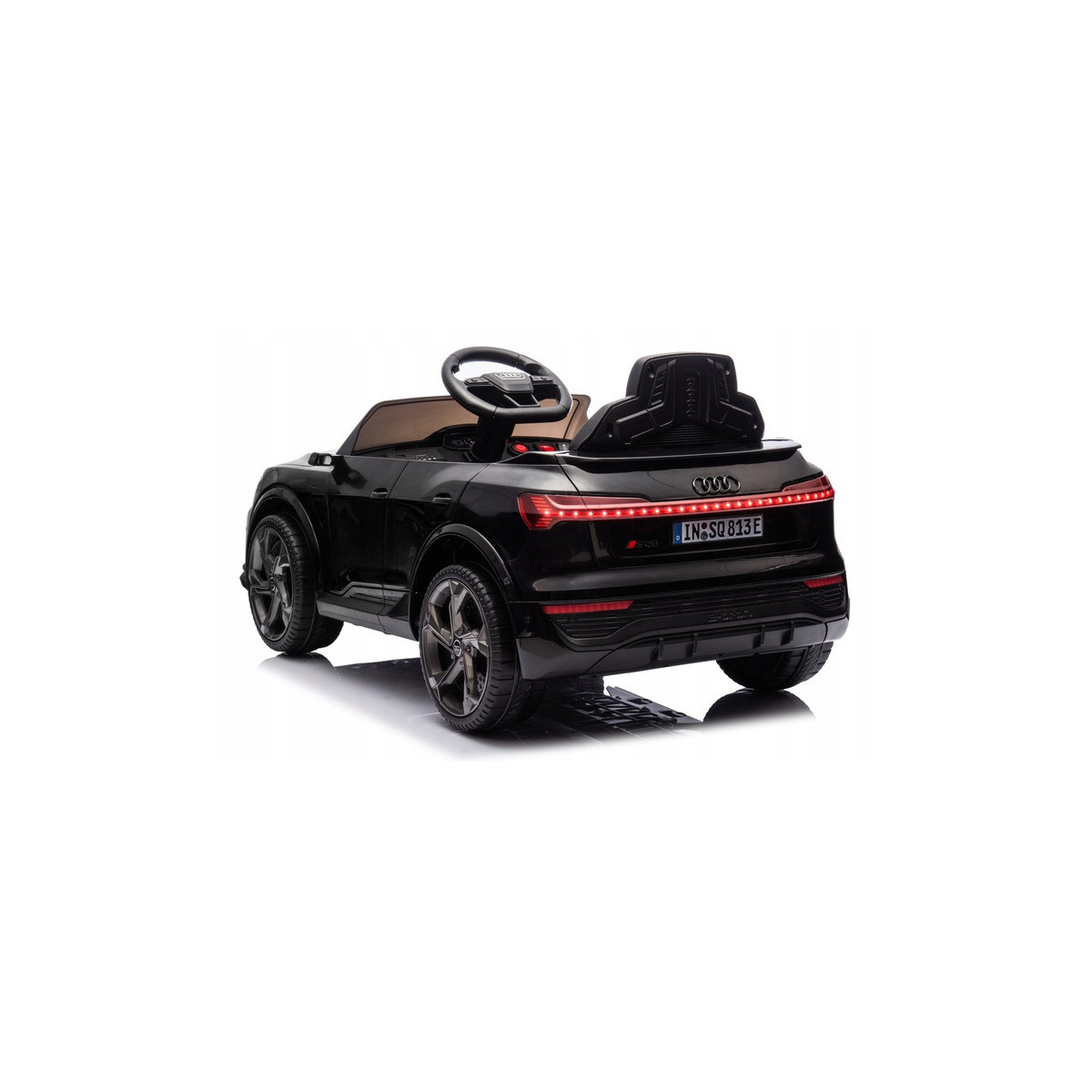 Mașinu electrică pentru copii Audi RSQ8, de culoare neagră