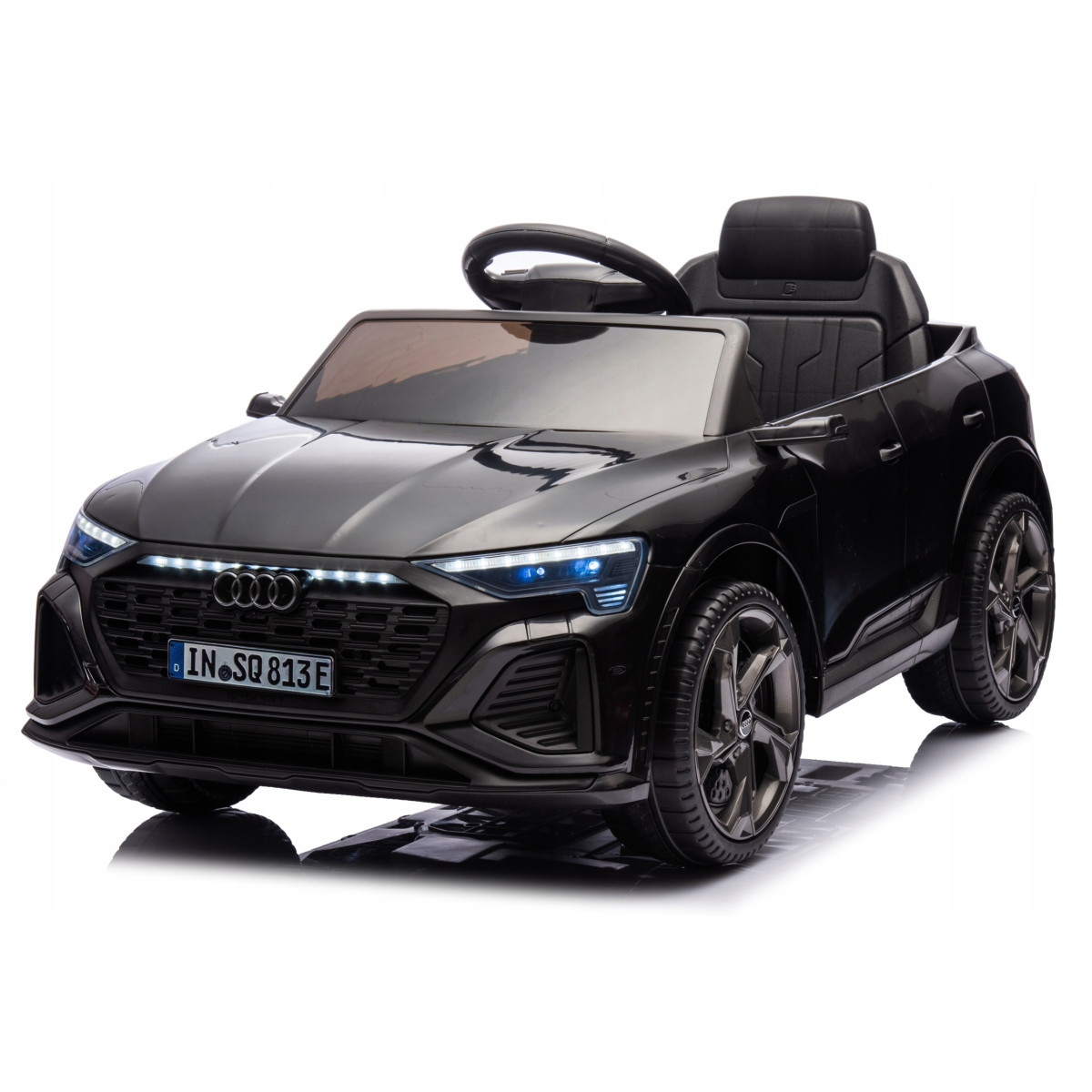 Mașinu electrică pentru copii Audi RSQ8, de culoare neagră