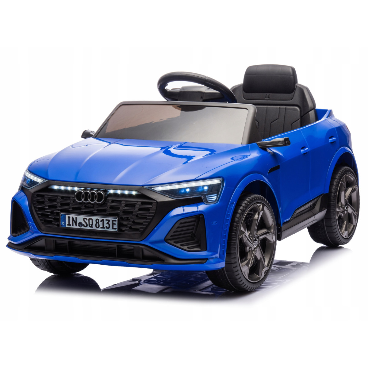 Detsăcuțчык cu telecomandă Audi RSQ8 albastru