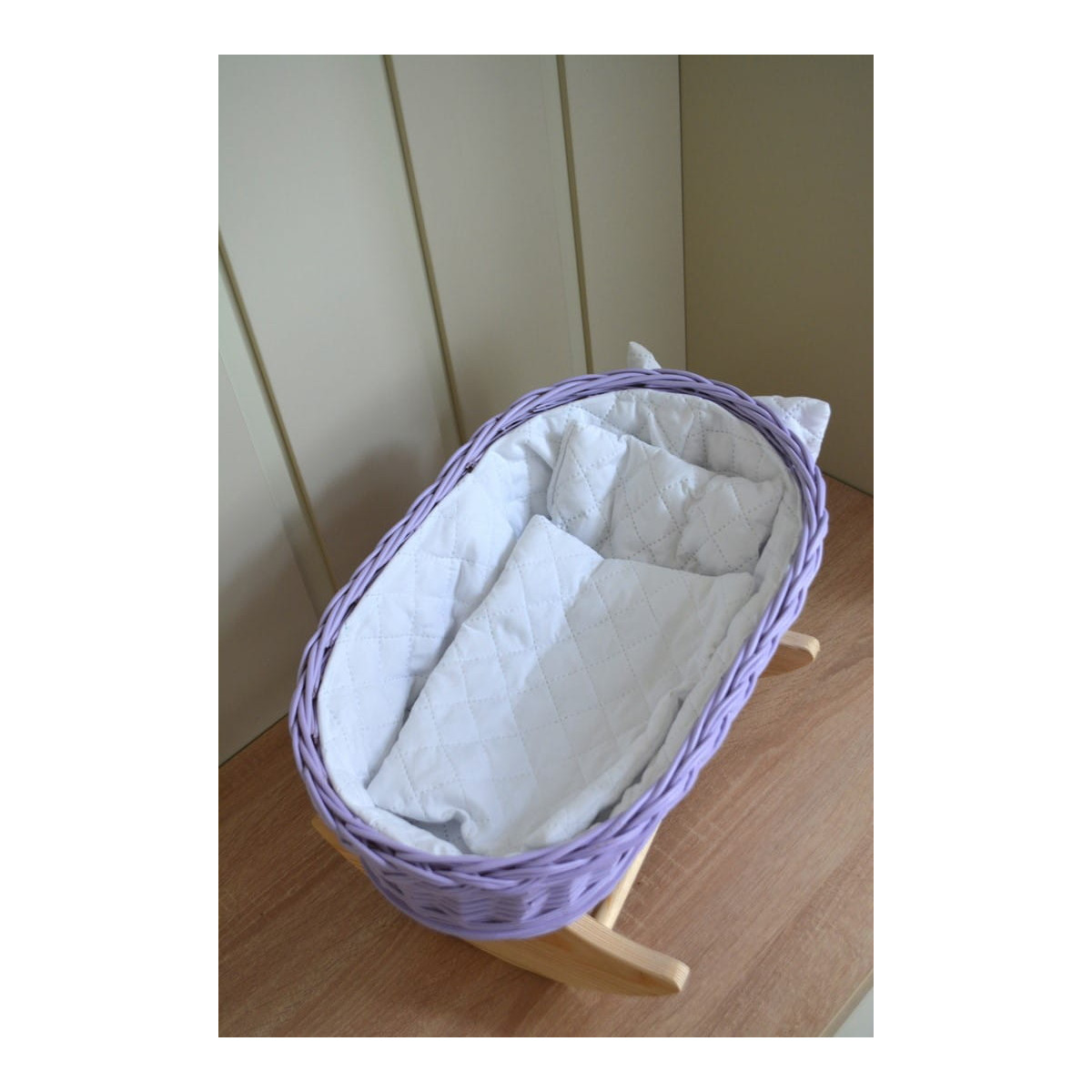 Kolibă lavandă pentru păpuși cu umplutură albă