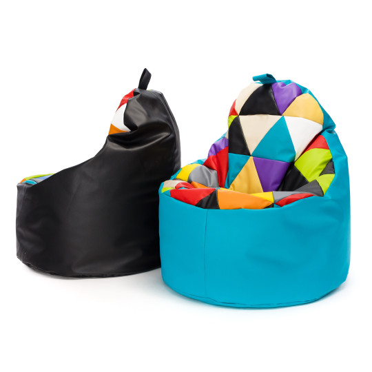 Pentru living, un sac mare de șezlong de culoare neagră