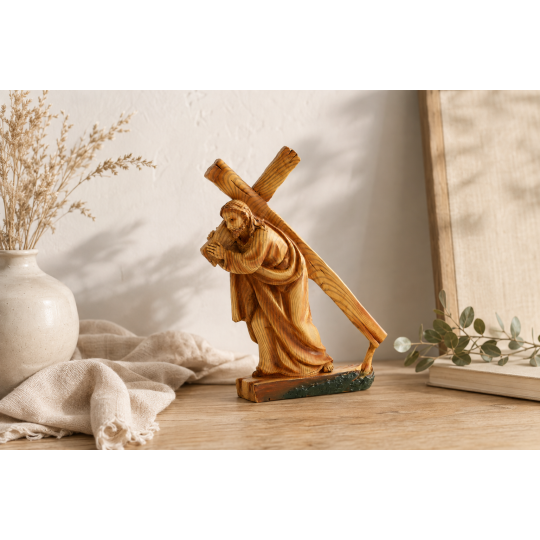 Soška Ježiš nesúci kríž 23 × 7 × 28,5 cm, polyresin