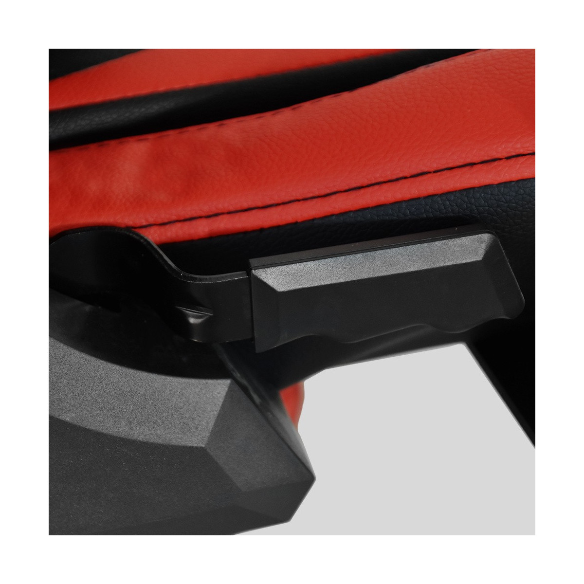 Scaun de joc de calitate în culoarea roșie