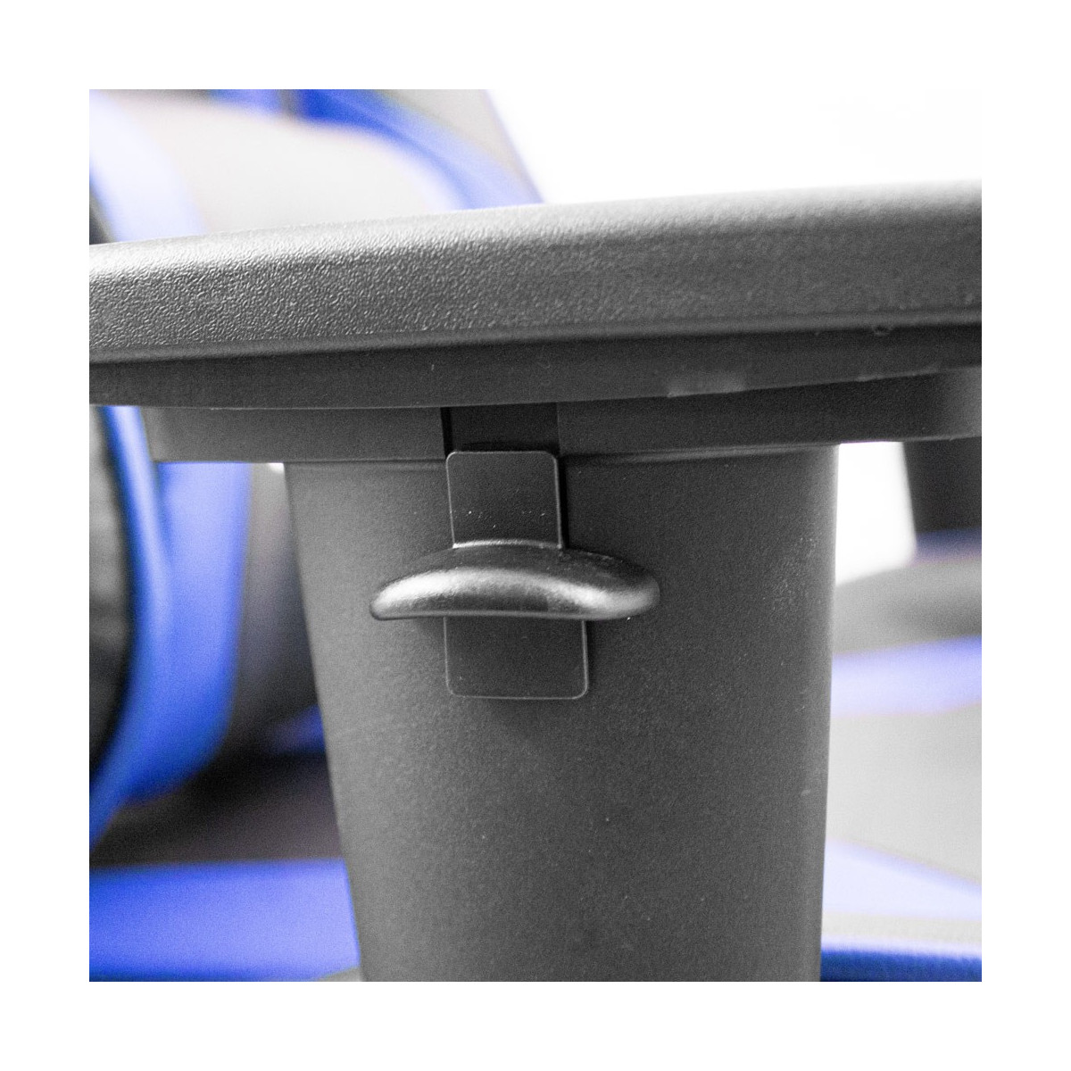 Scaun de jocuri ajustabil, de culoare neagră