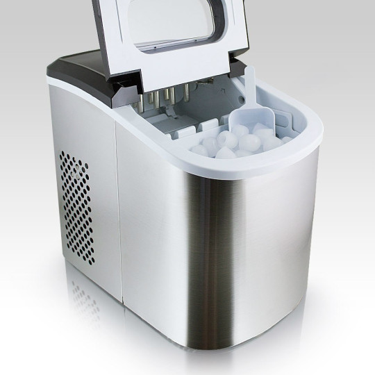 Mașină metalică pentru producerea de cuburi de gheață