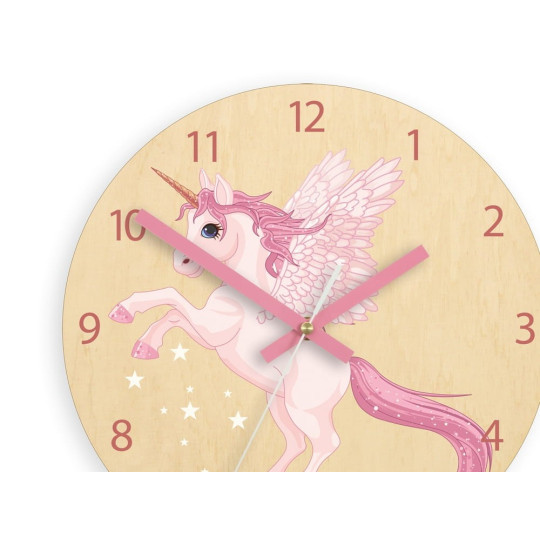Ceas pentru camera copiilor cu un unicorn