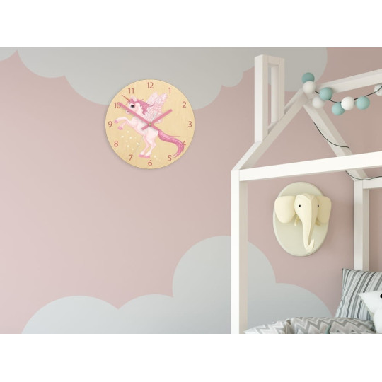 Ceas pentru camera copiilor cu un unicorn