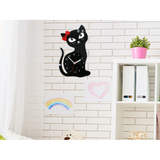 Ceasuri pentru camera copiilor cu pisici în diverse culori