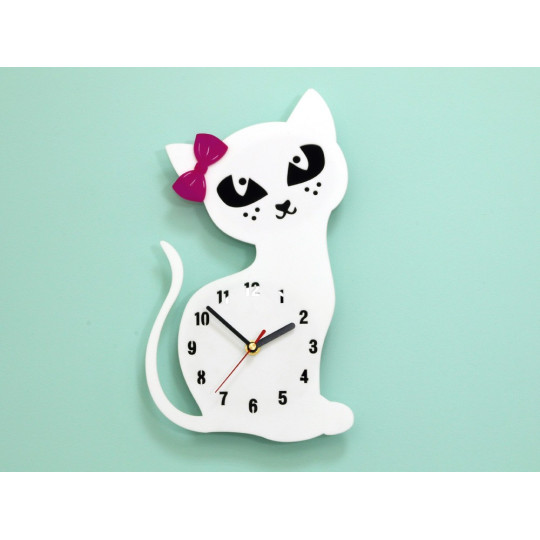 Ceasuri pentru camera copiilor cu pisici în diverse culori