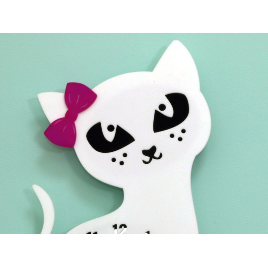 Ceasuri pentru camera copiilor cu pisici în diverse culori