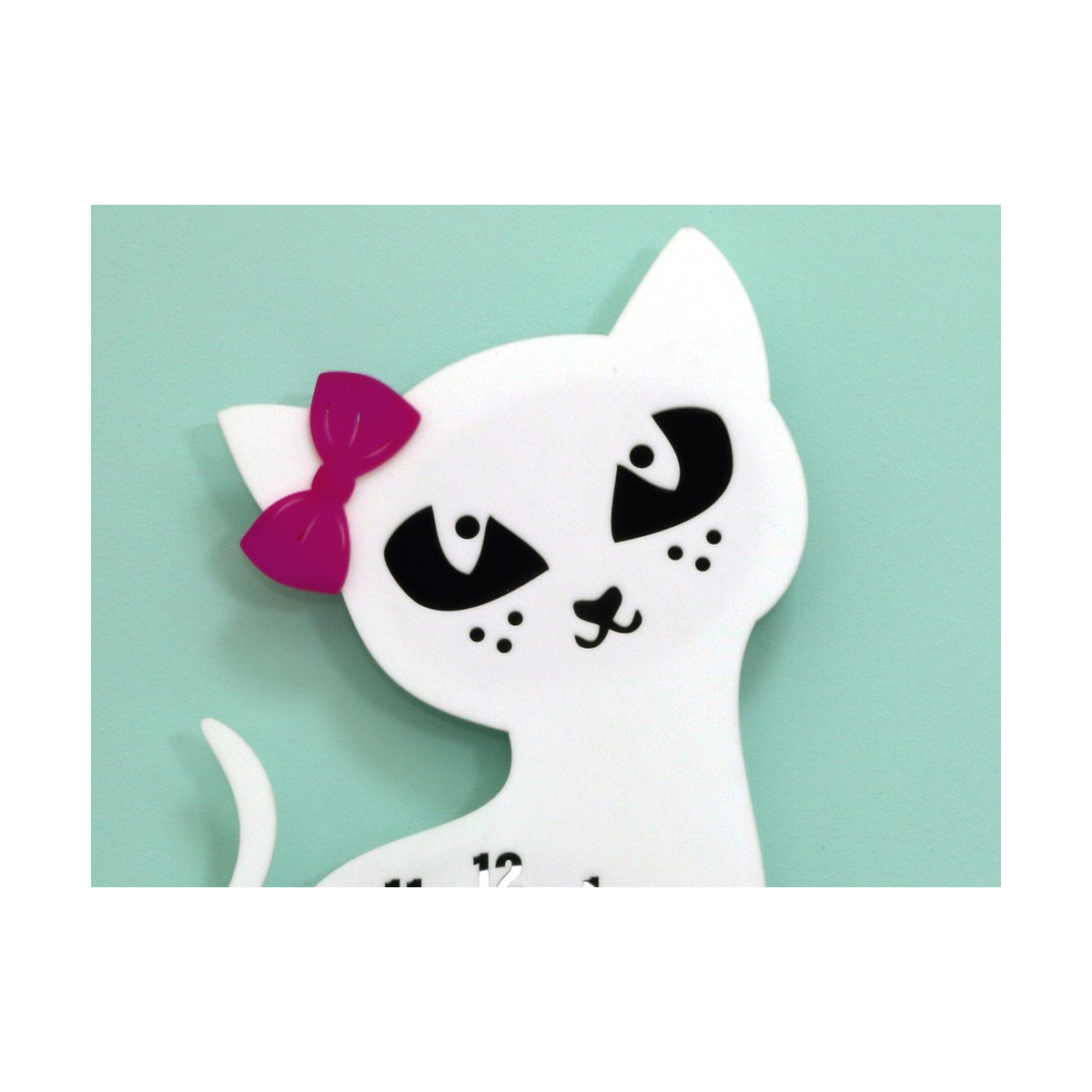 Ceasuri pentru camera copiilor cu pisici în diverse culori