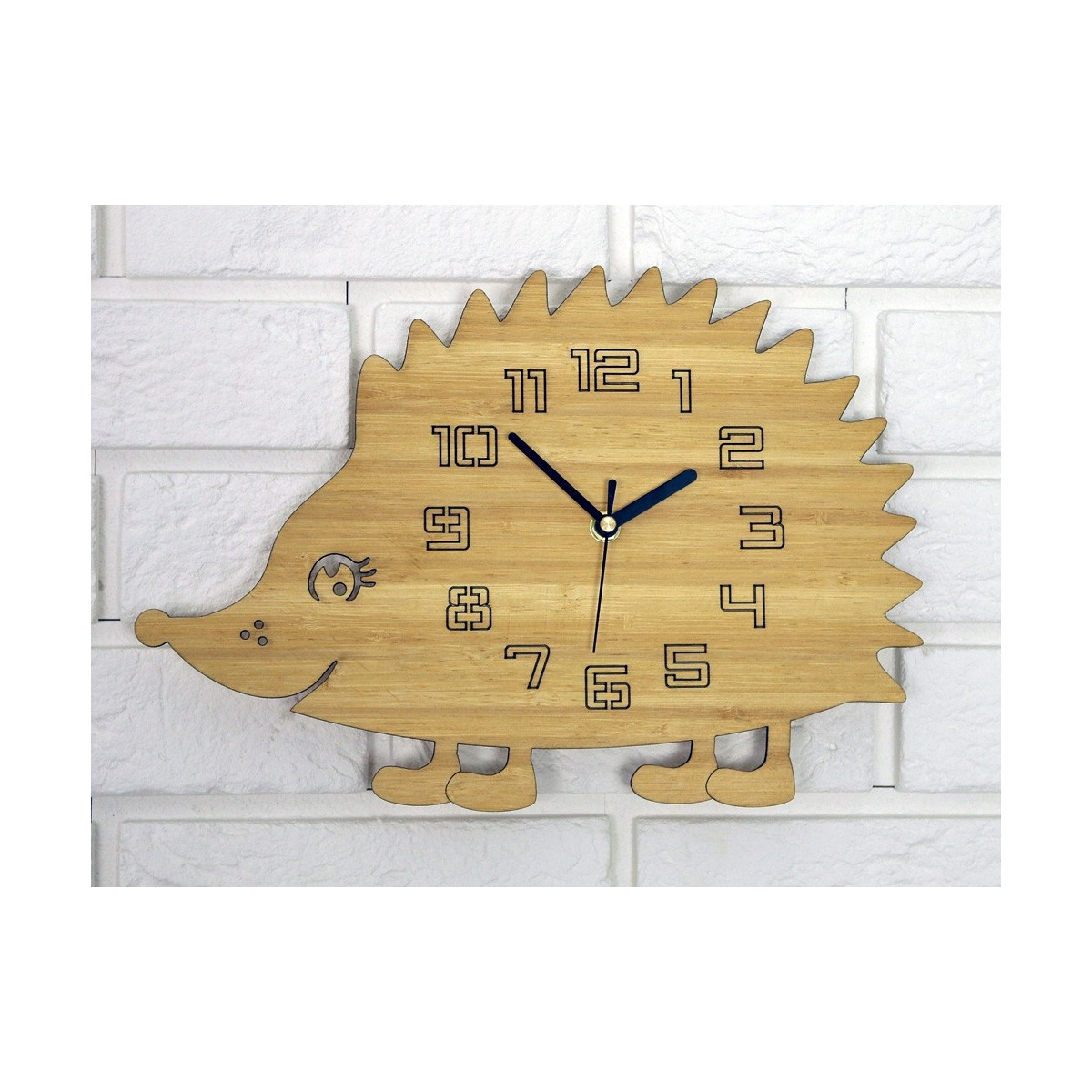 Ceas de perete pentru camera copilului arici