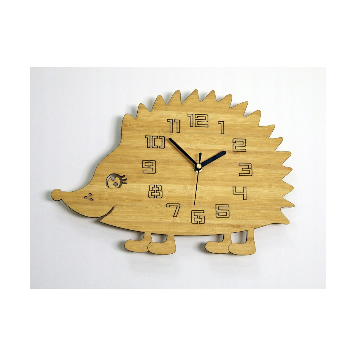 Ceas de perete pentru camera copilului arici