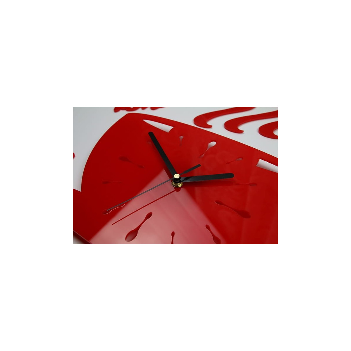 Ceasuri de perete roșii pentru bucătărie