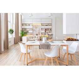 Scaun de dining de culoare albă cu pernuță pentru șezut